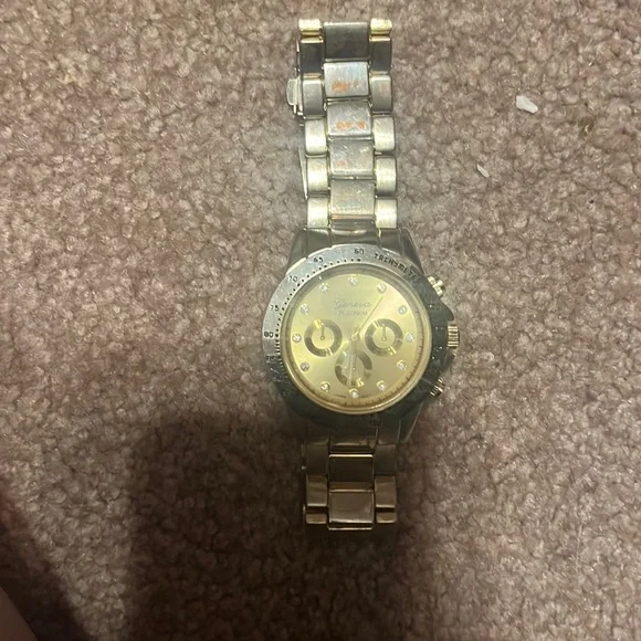 Watch - Picture 1 of 2